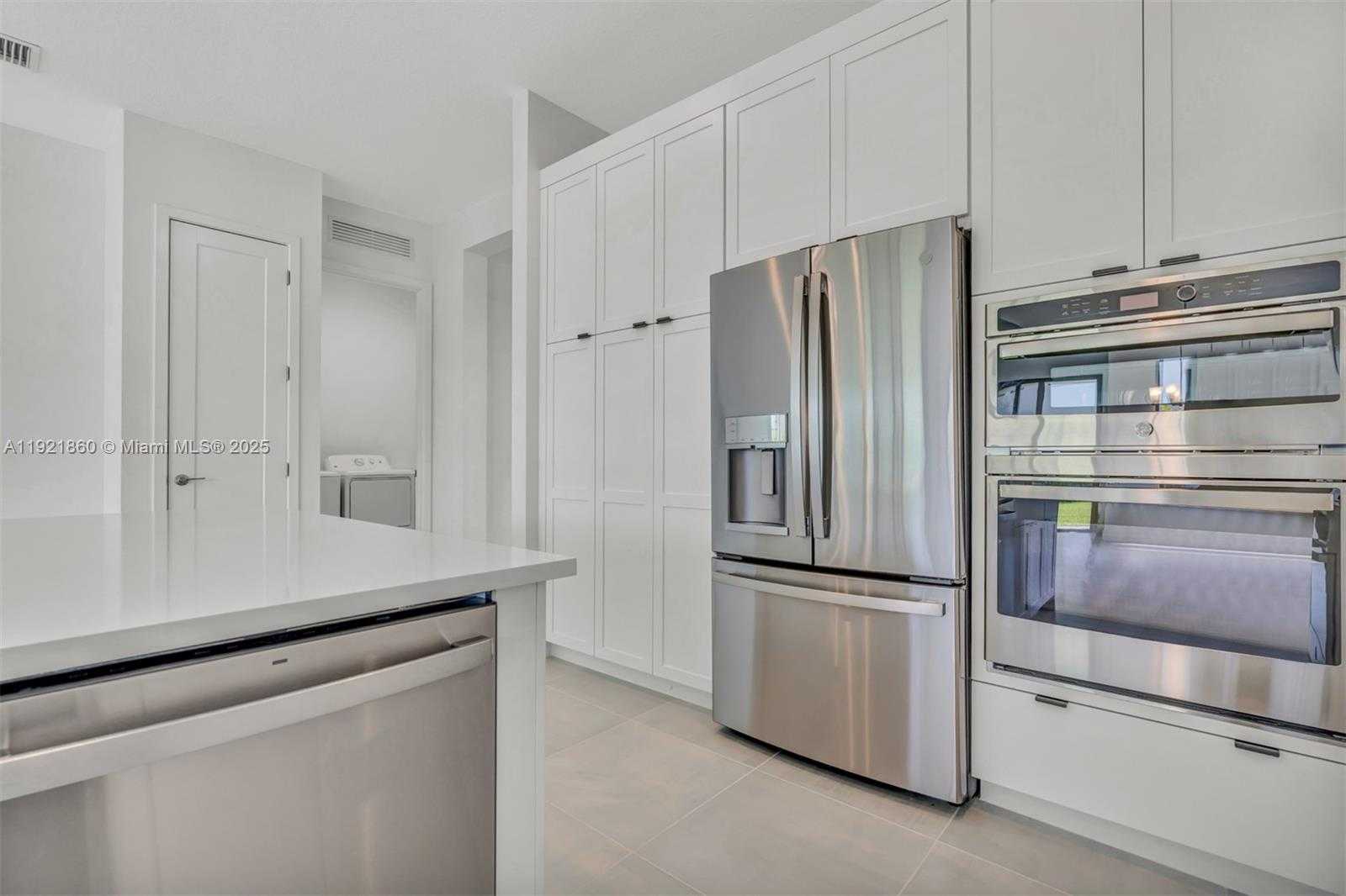 Small Image of 8286 FISHERS ISLAND WAY, Boca Raton Number 9