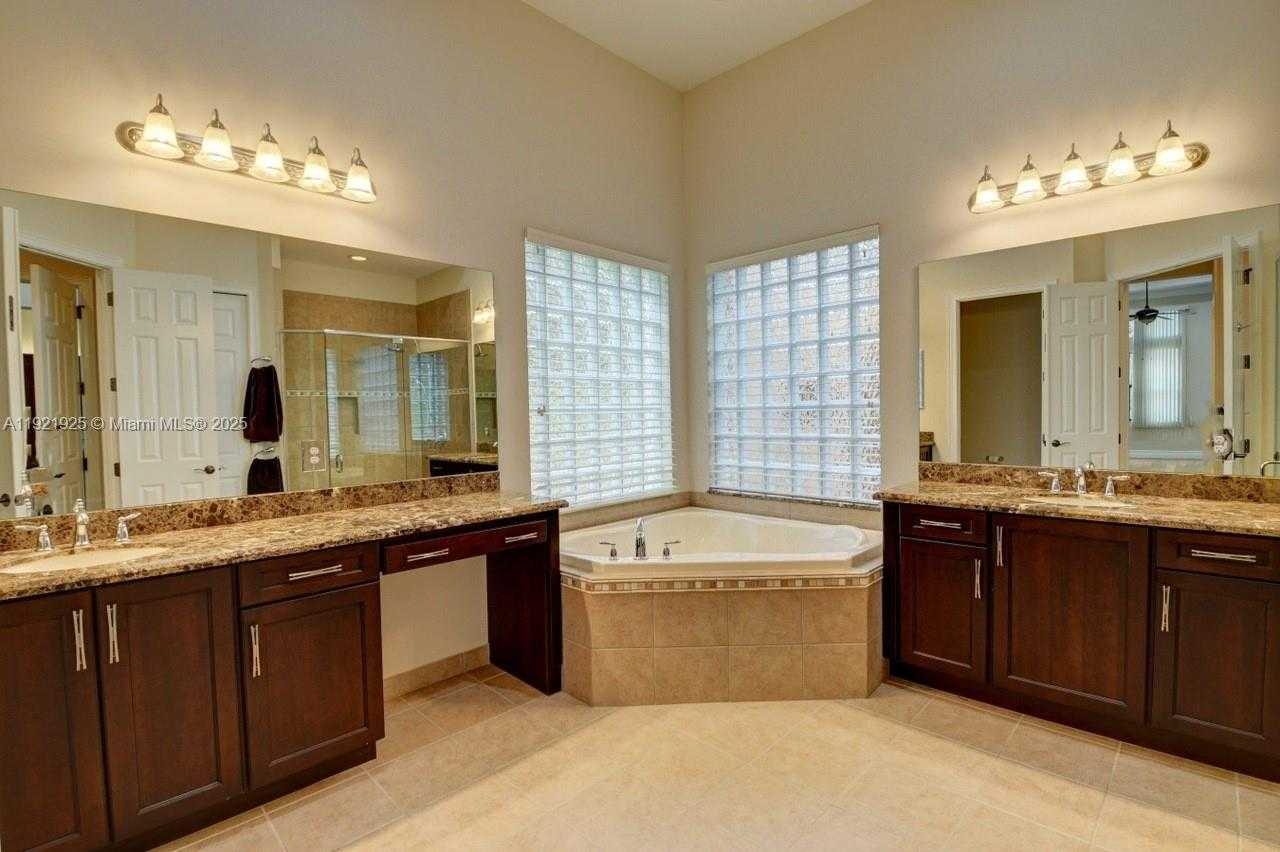 Small Image of 8181 BANPO BRIDGE WAY, Delray Beach Number 43