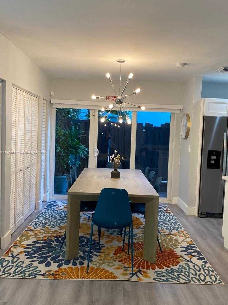 Small Image of 204 SOUTH WEST 19TH AVE, Fort Lauderdale Number 15