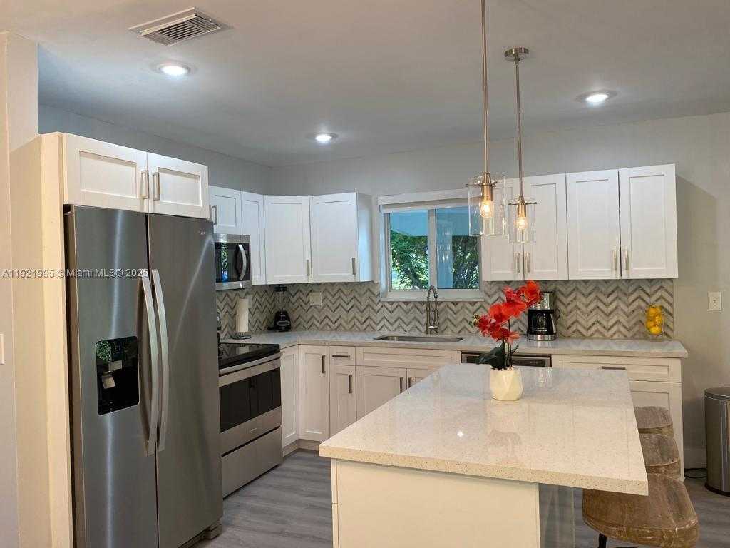 Small Image of 204 SOUTH WEST 19TH AVE, Fort Lauderdale Number 21