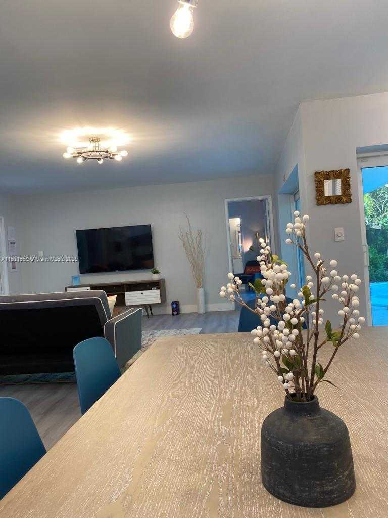 Small Image of 204 SOUTH WEST 19TH AVE, Fort Lauderdale Number 22