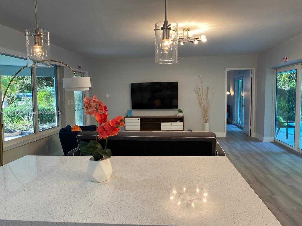 Small Image of 204 SOUTH WEST 19TH AVE, Fort Lauderdale Number 24