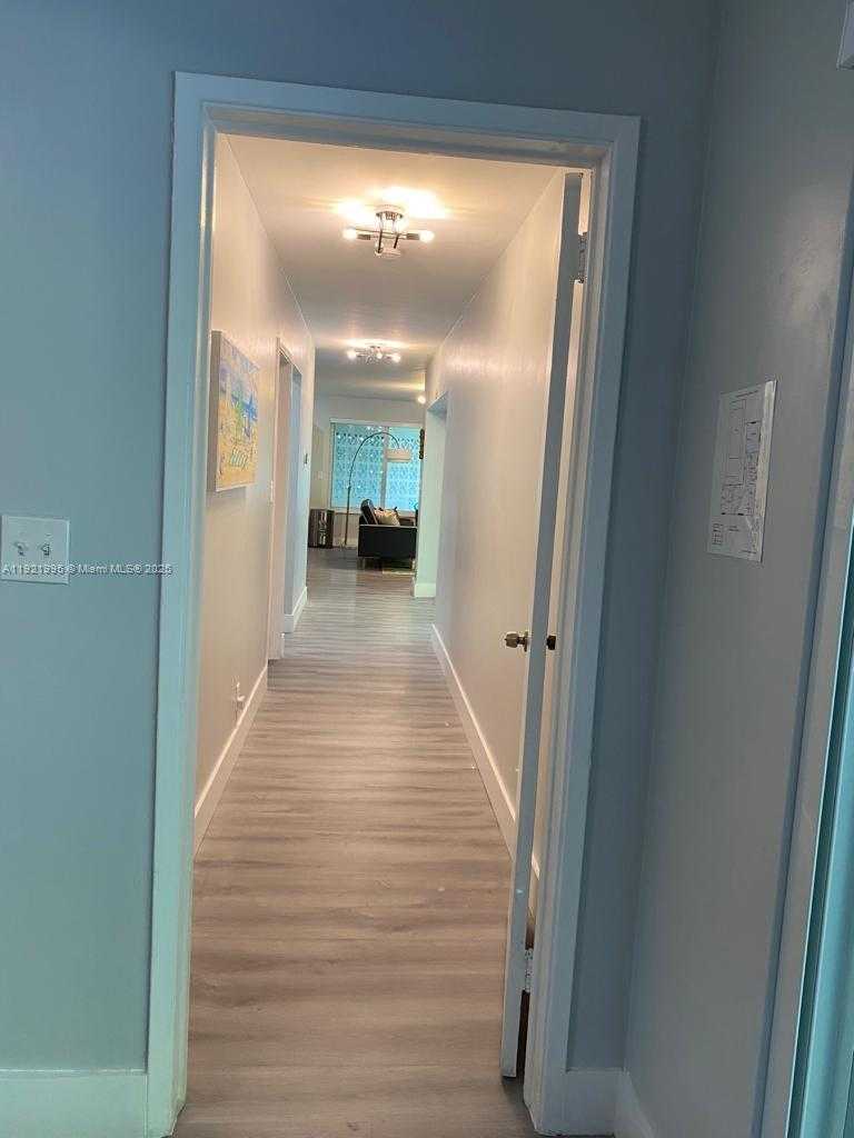 Small Image of 204 SOUTH WEST 19TH AVE, Fort Lauderdale Number 29