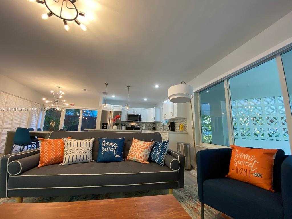 Small Image of 204 SOUTH WEST 19TH AVE, Fort Lauderdale Number 32