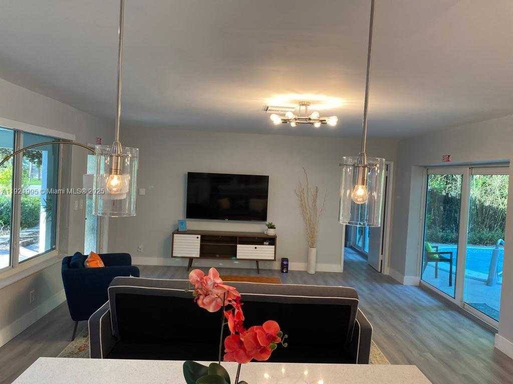 Small Image of 204 SOUTH WEST 19TH AVE, Fort Lauderdale Number 35