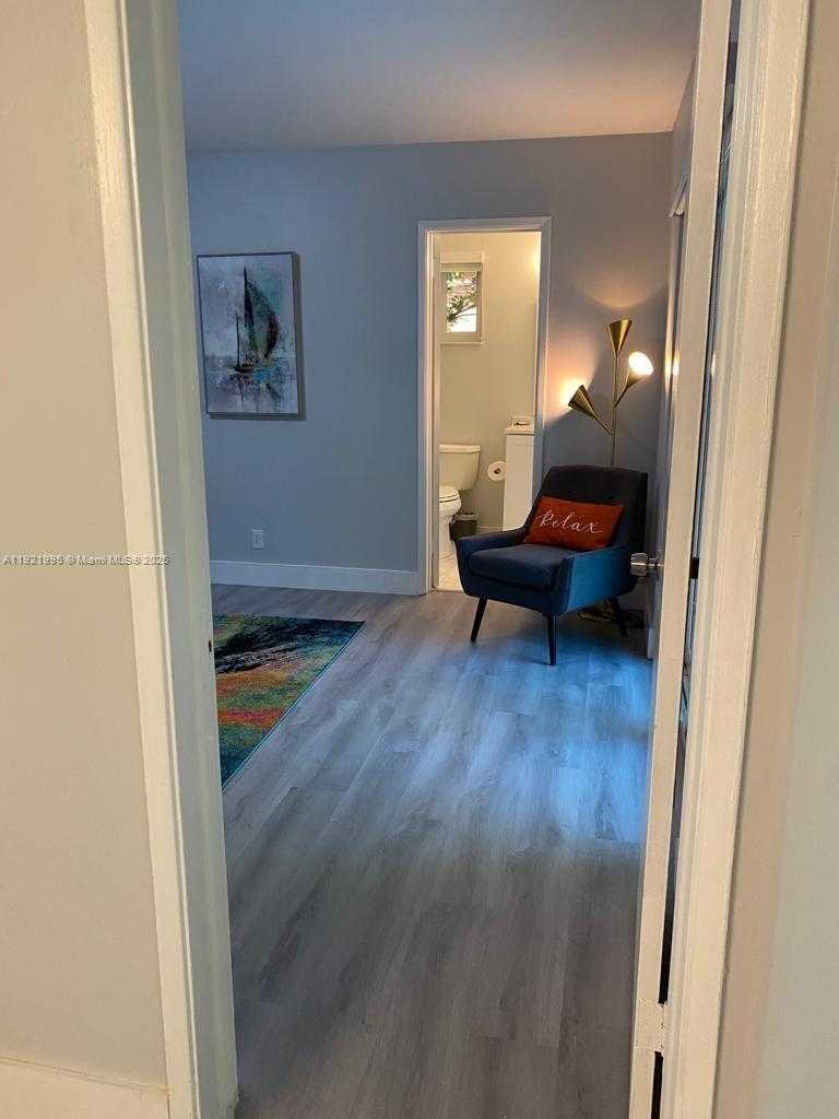 Small Image of 204 SOUTH WEST 19TH AVE, Fort Lauderdale Number 38