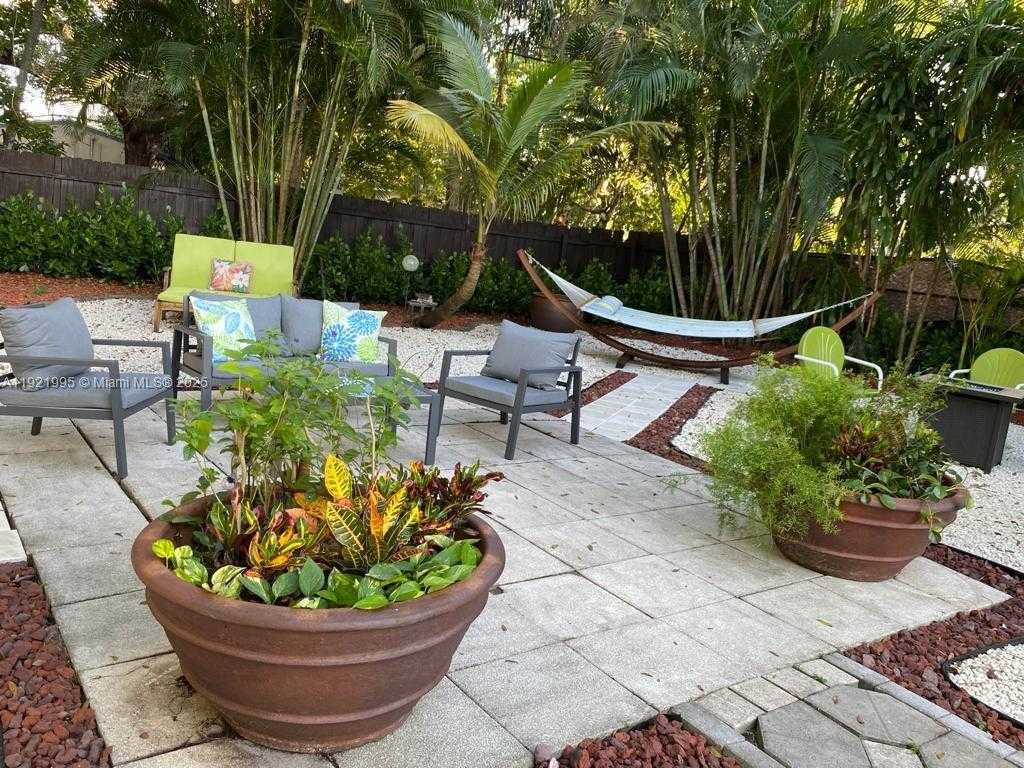 Small Image of 204 SOUTH WEST 19TH AVE, Fort Lauderdale Number 6