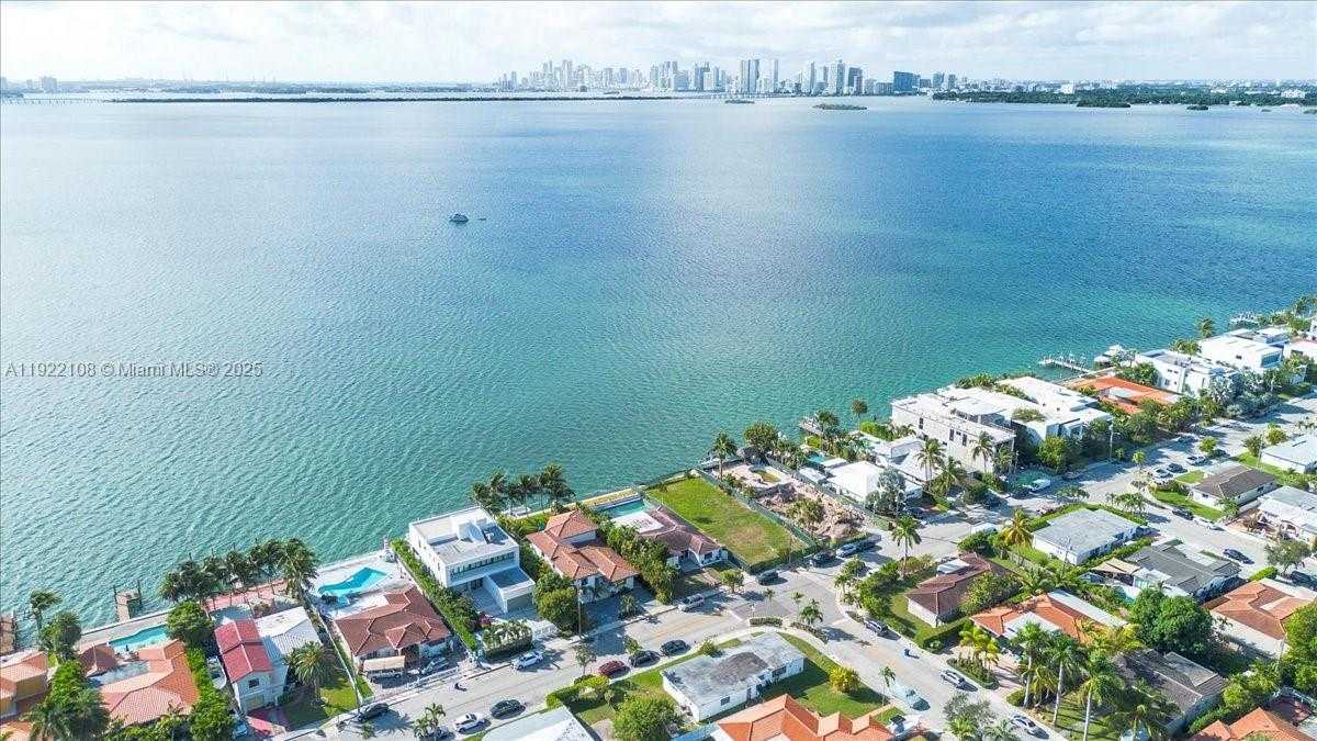 Small Image of 1680 SOUTH TREASURE DR, North Bay Village Number 10