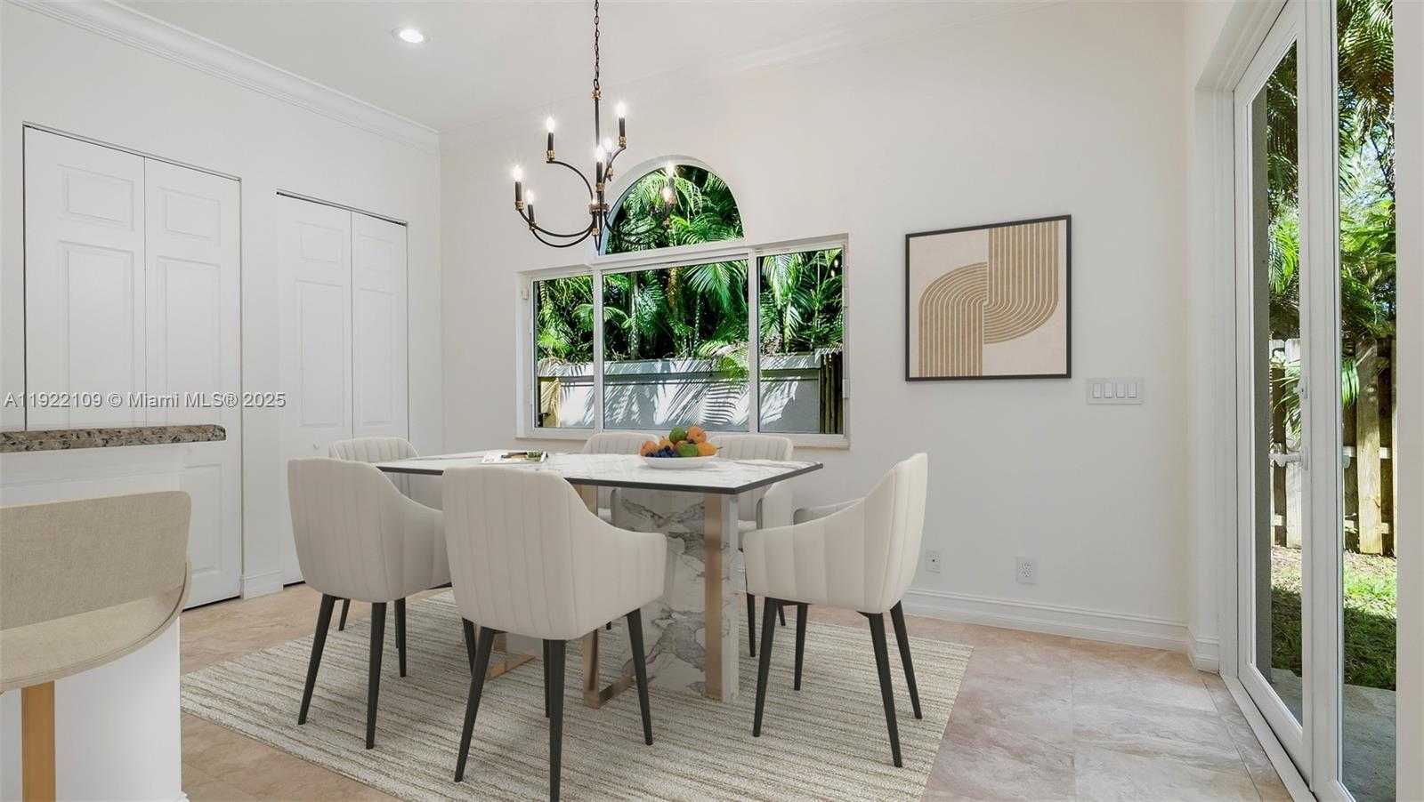 Small Image of 3559 FOREST VIEW CIR, Dania Beach Number 12