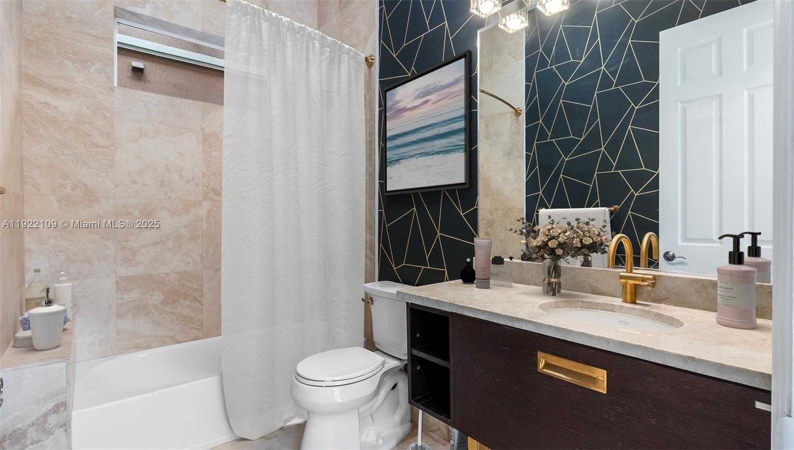 Small Image of 3559 FOREST VIEW CIR, Dania Beach Number 13