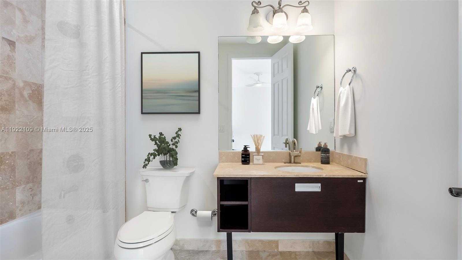 Small Image of 3559 FOREST VIEW CIR, Dania Beach Number 20