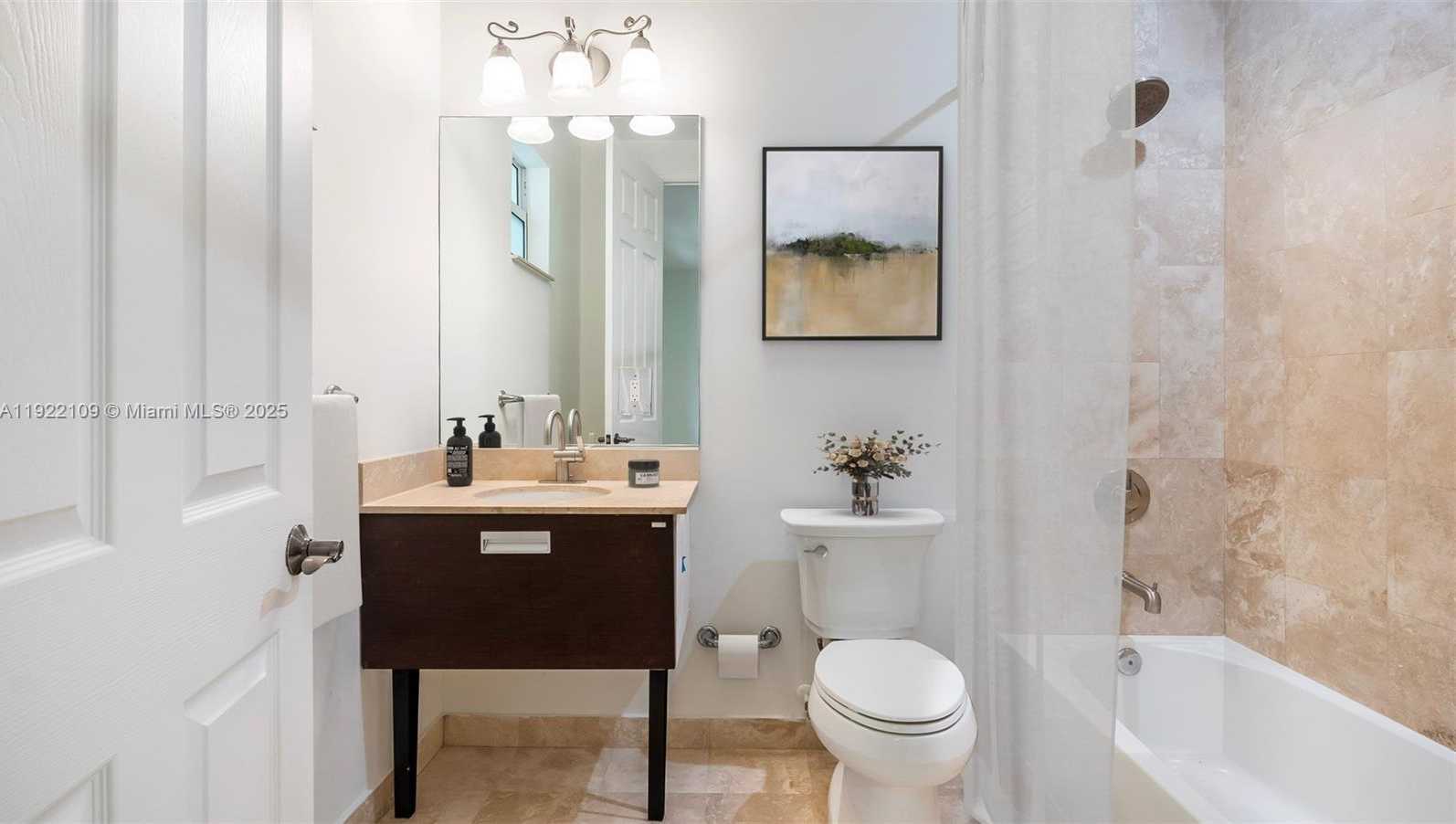 Small Image of 3559 FOREST VIEW CIR, Dania Beach Number 26