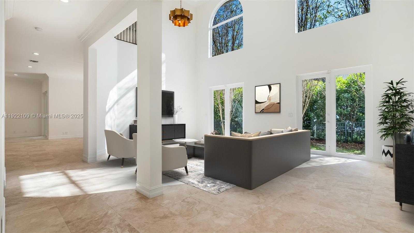 Small Image of 3559 FOREST VIEW CIR, Dania Beach Number 3