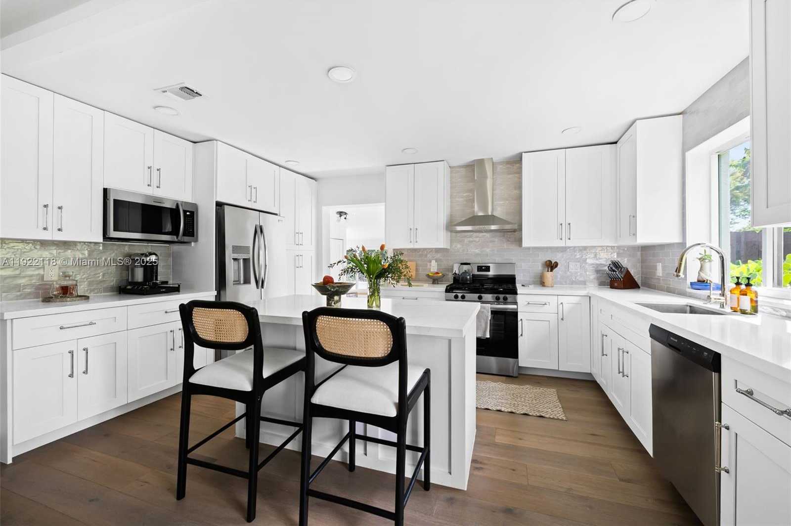 Small Image of 520 SOUTH WEST 12TH CT, Fort Lauderdale Number 5