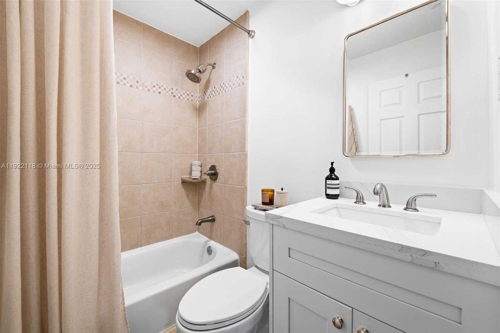 Small Image of 520 SOUTH WEST 12TH CT, Fort Lauderdale Number 9