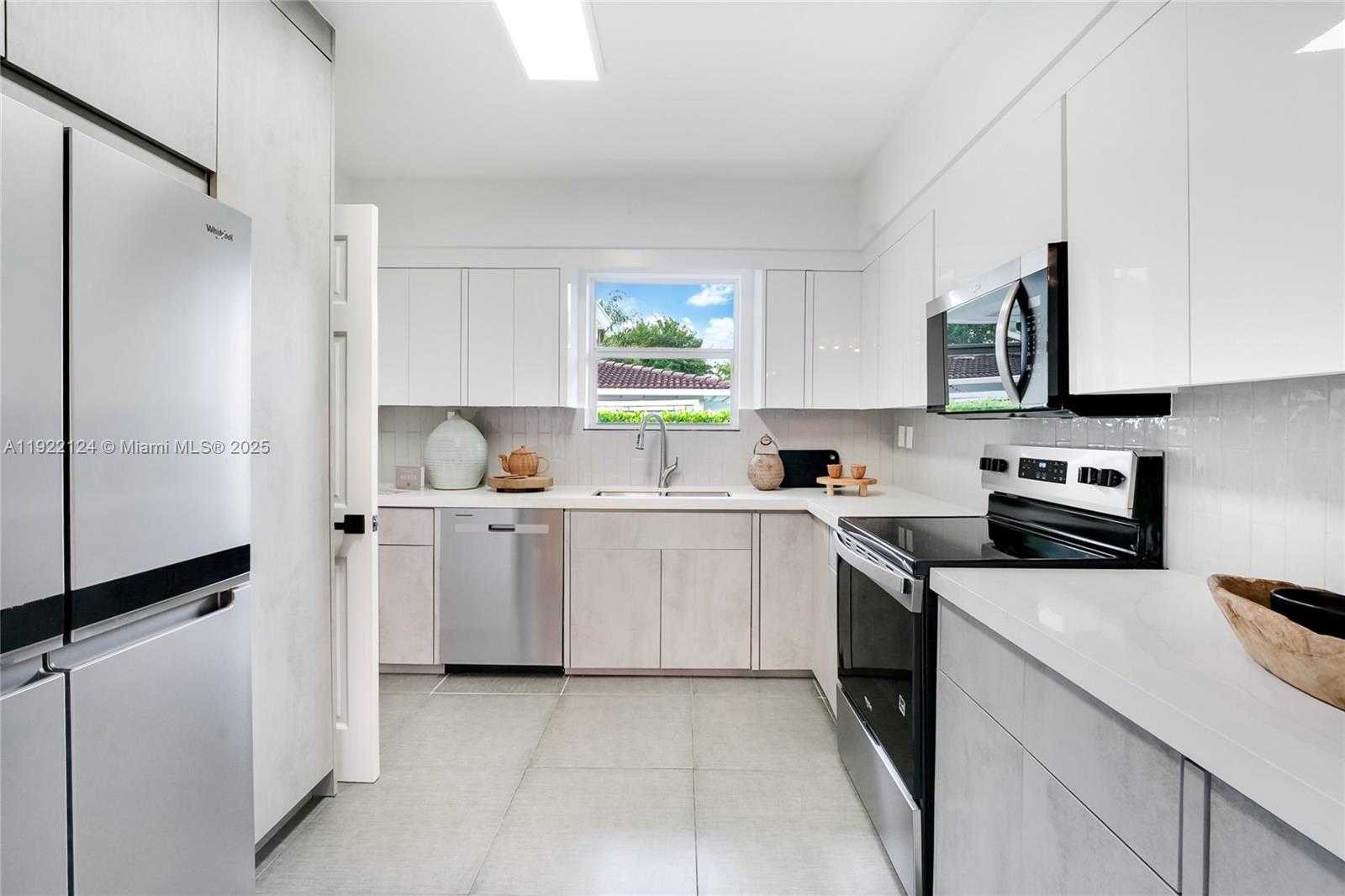 Small Image of 145 NORTH EAST 110TH ST, Miami Shores Number 9