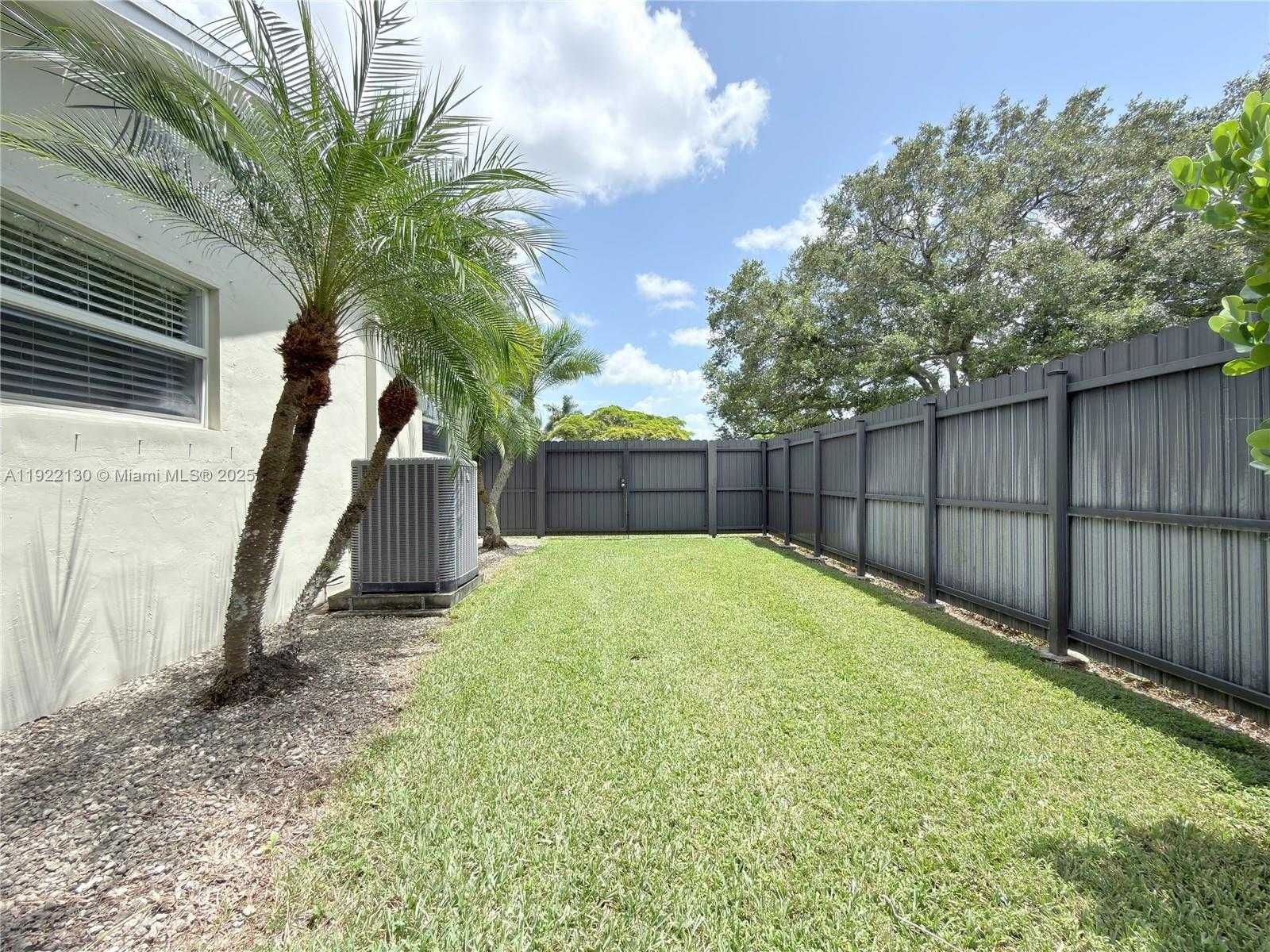 Small Image of 27700 SOUTH WEST 164TH CT, Homestead Number 43