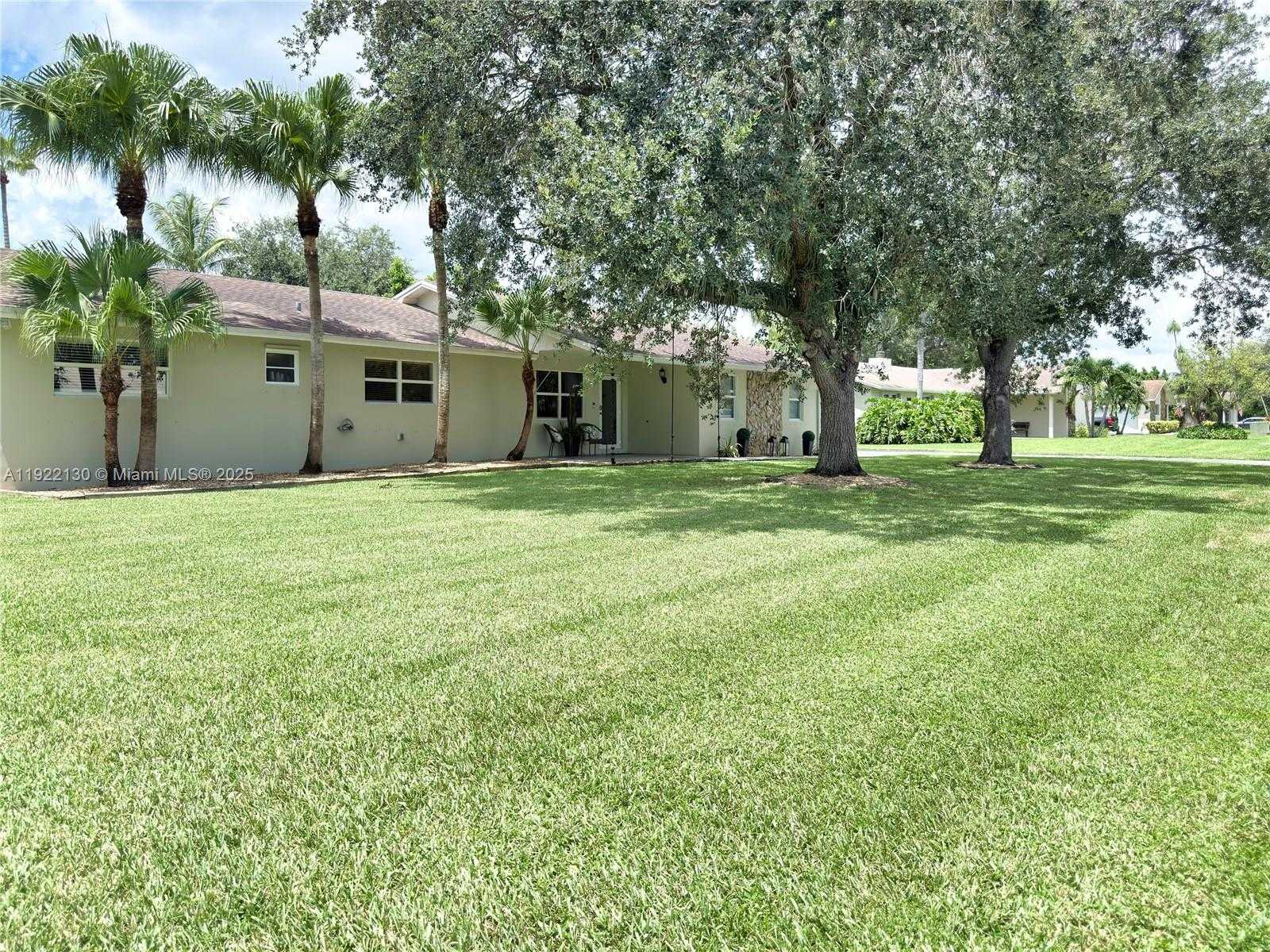 Small Image of 27700 SOUTH WEST 164TH CT, Homestead Number 5