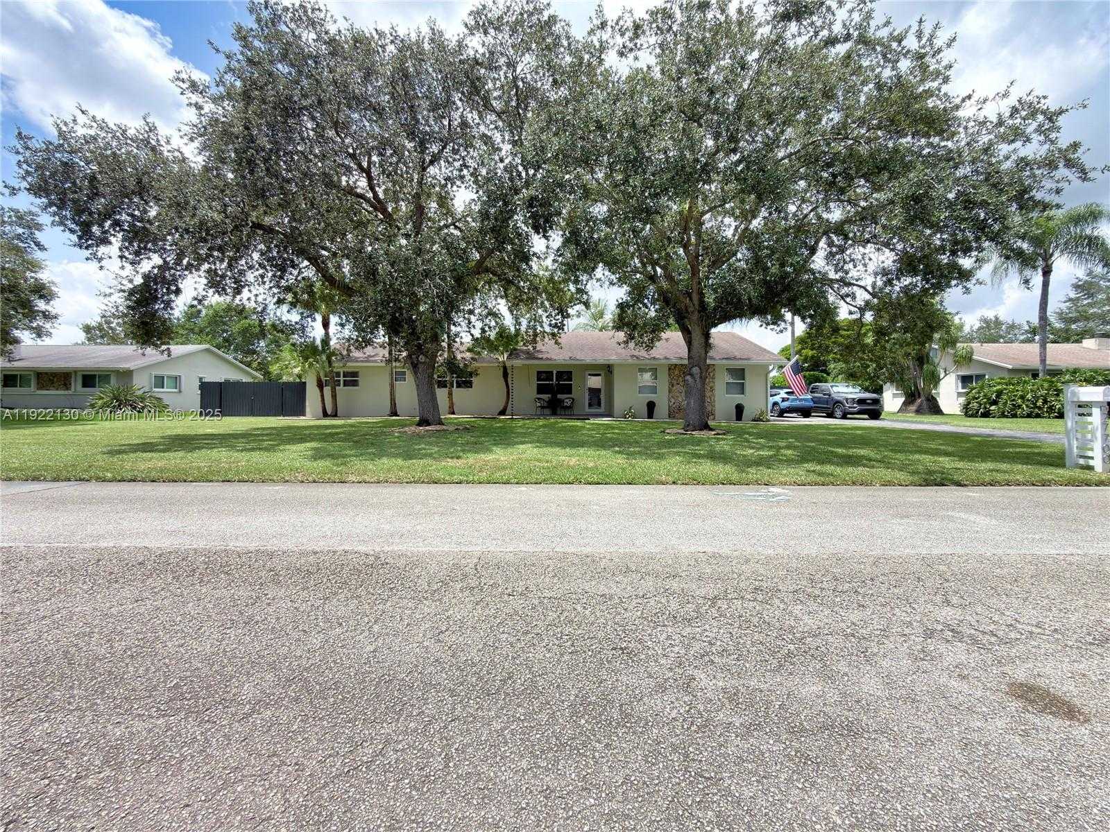 Small Image of 27700 SOUTH WEST 164TH CT, Homestead Number 6
