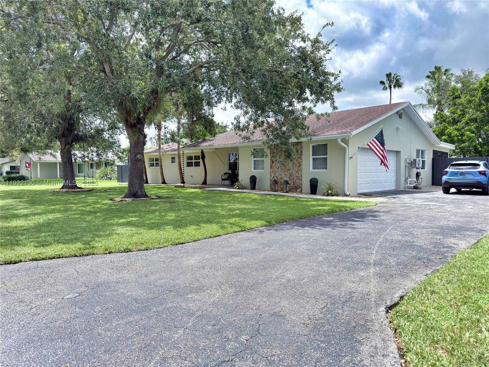 Small Image of 27700 SOUTH WEST 164TH CT, Homestead Number 7