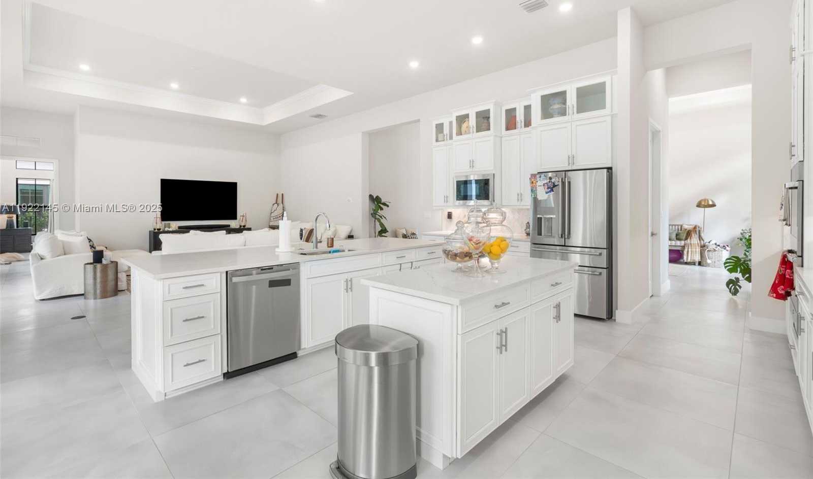 Small Image of 7849 LIBERTY WAY, Parkland Number 10