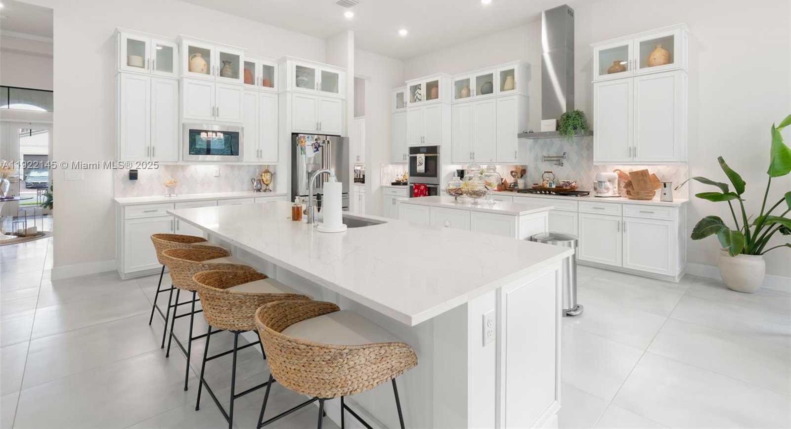 Small Image of 7849 LIBERTY WAY, Parkland Number 11