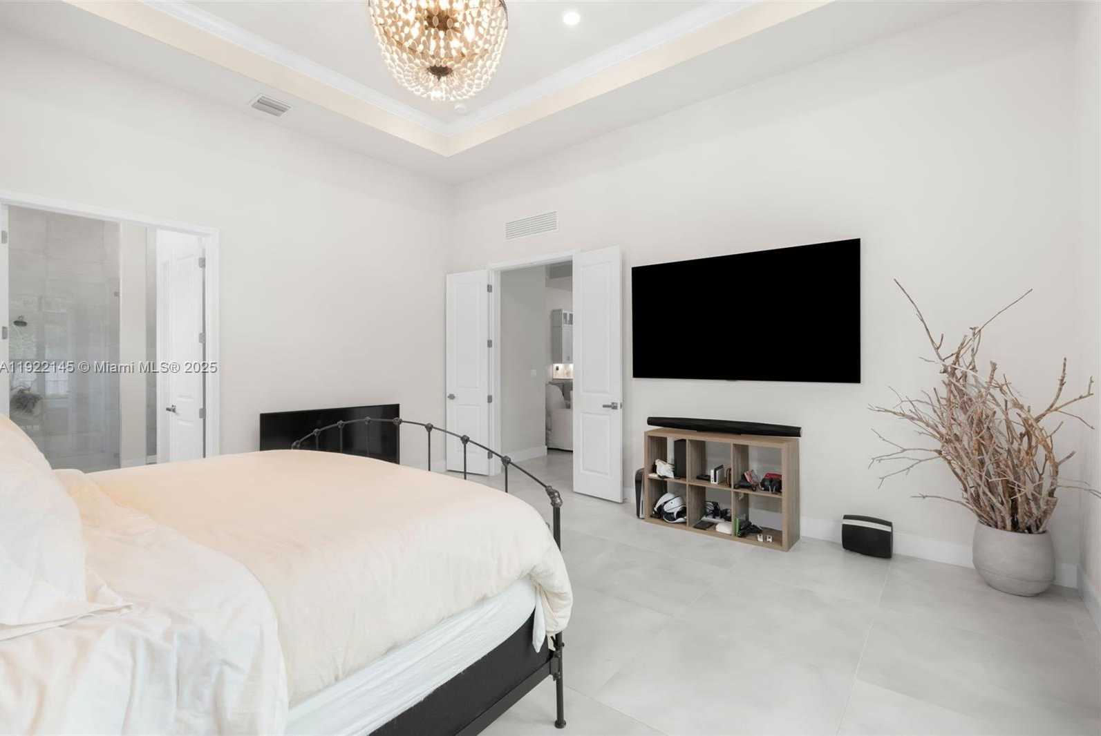 Small Image of 7849 LIBERTY WAY, Parkland Number 22