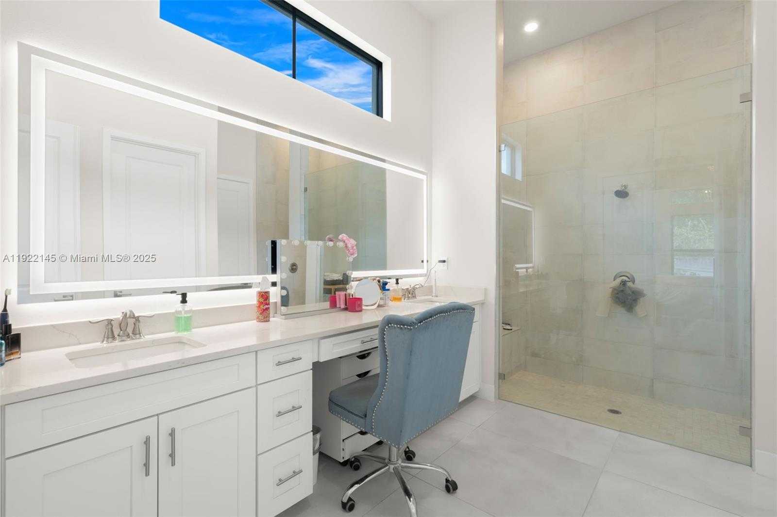 Small Image of 7849 LIBERTY WAY, Parkland Number 23