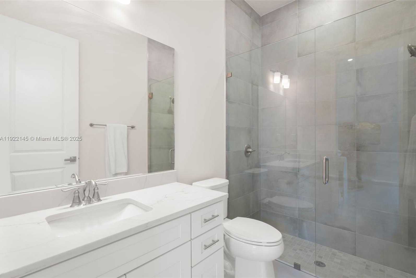 Small Image of 7849 LIBERTY WAY, Parkland Number 29