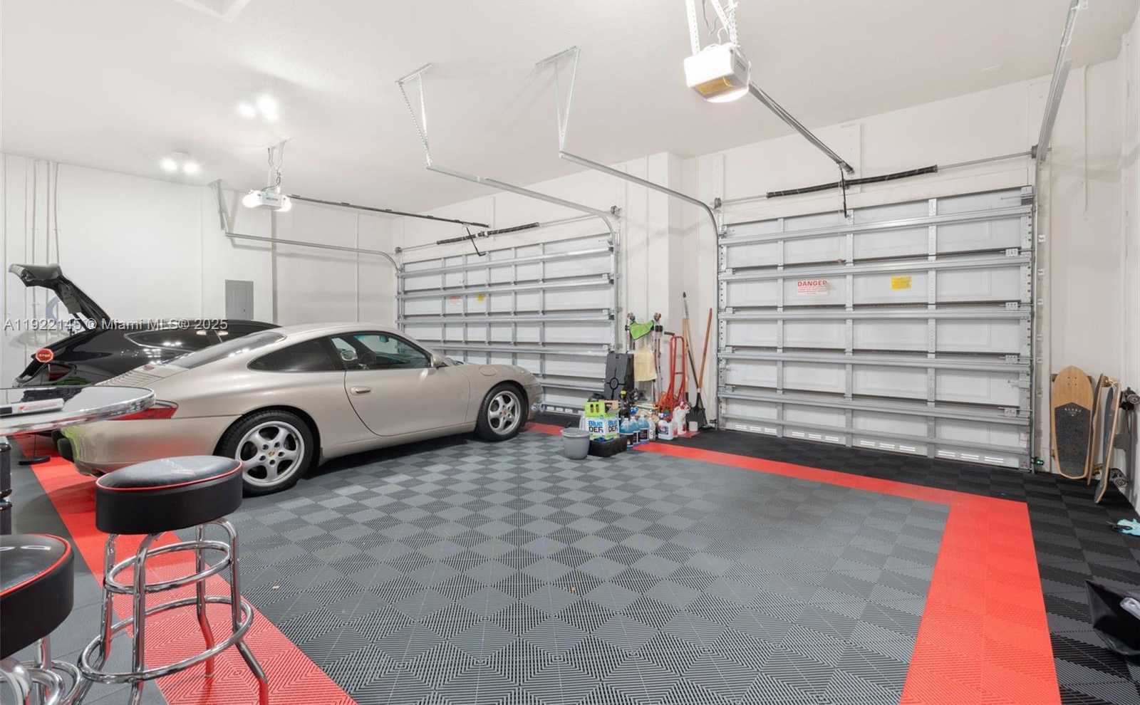 Small Image of 7849 LIBERTY WAY, Parkland Number 37