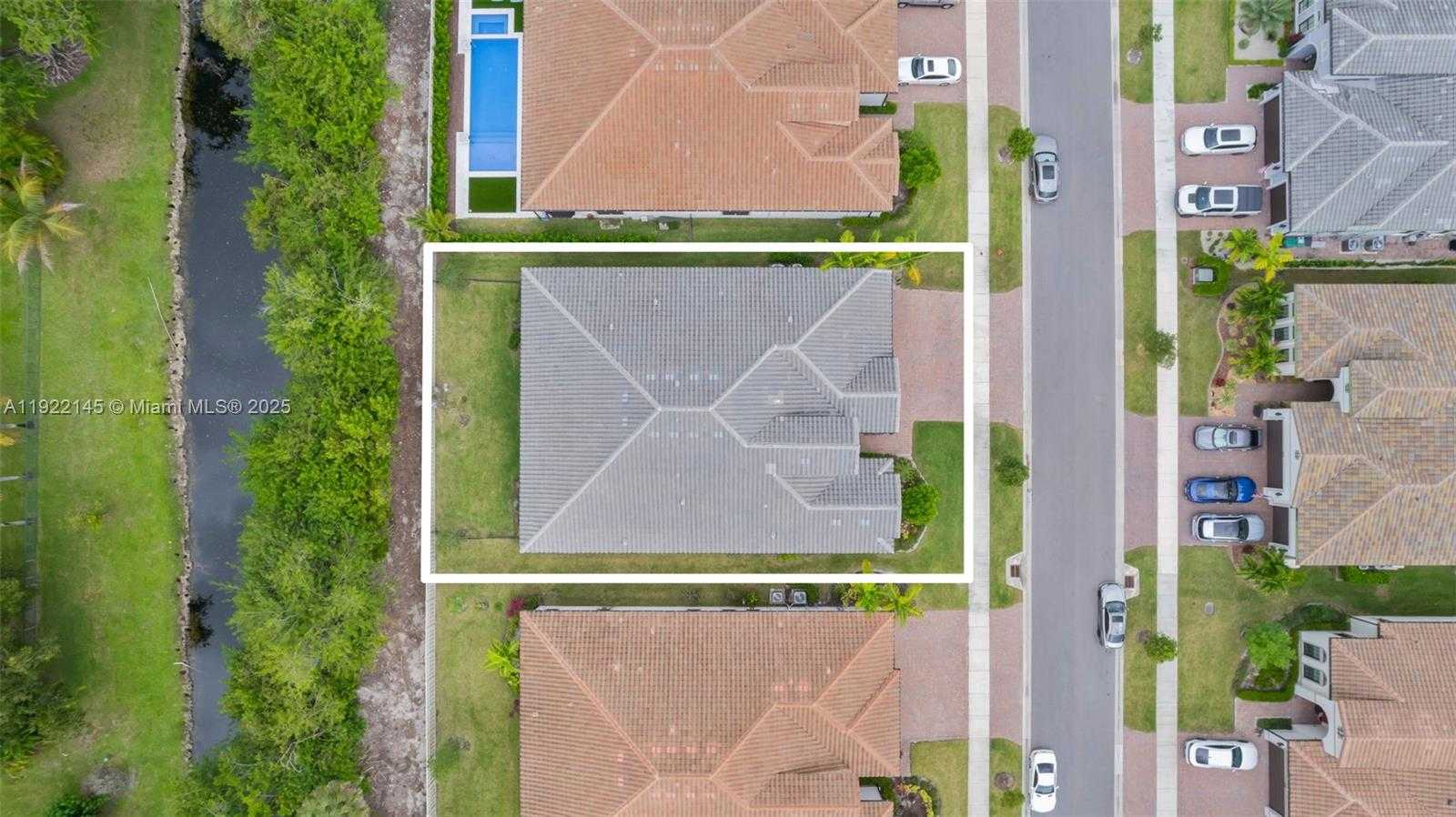 Small Image of 7849 LIBERTY WAY, Parkland Number 39