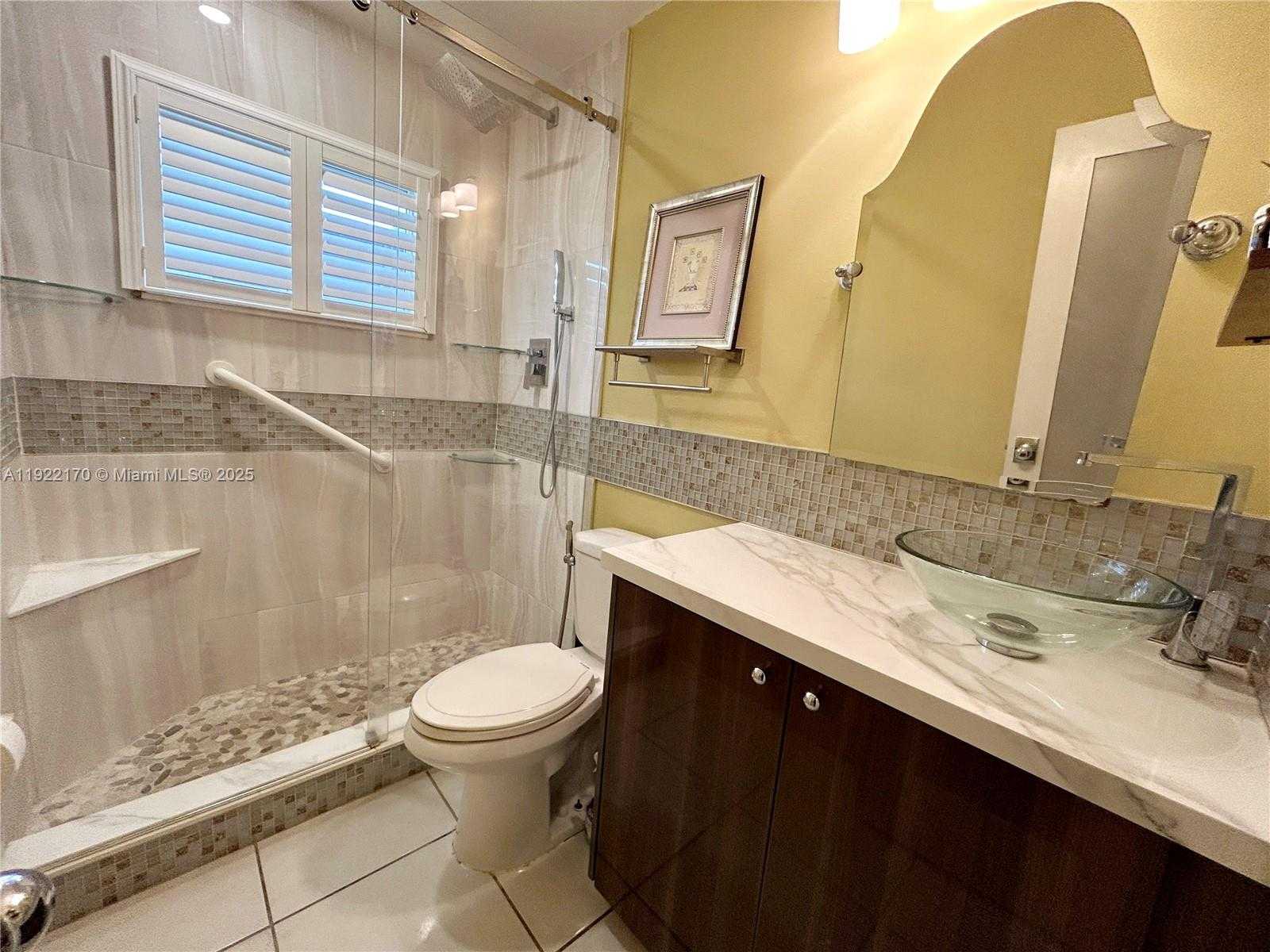 Small Image of 4905 NORTH WEST 49TH RD, Tamarac Number 12