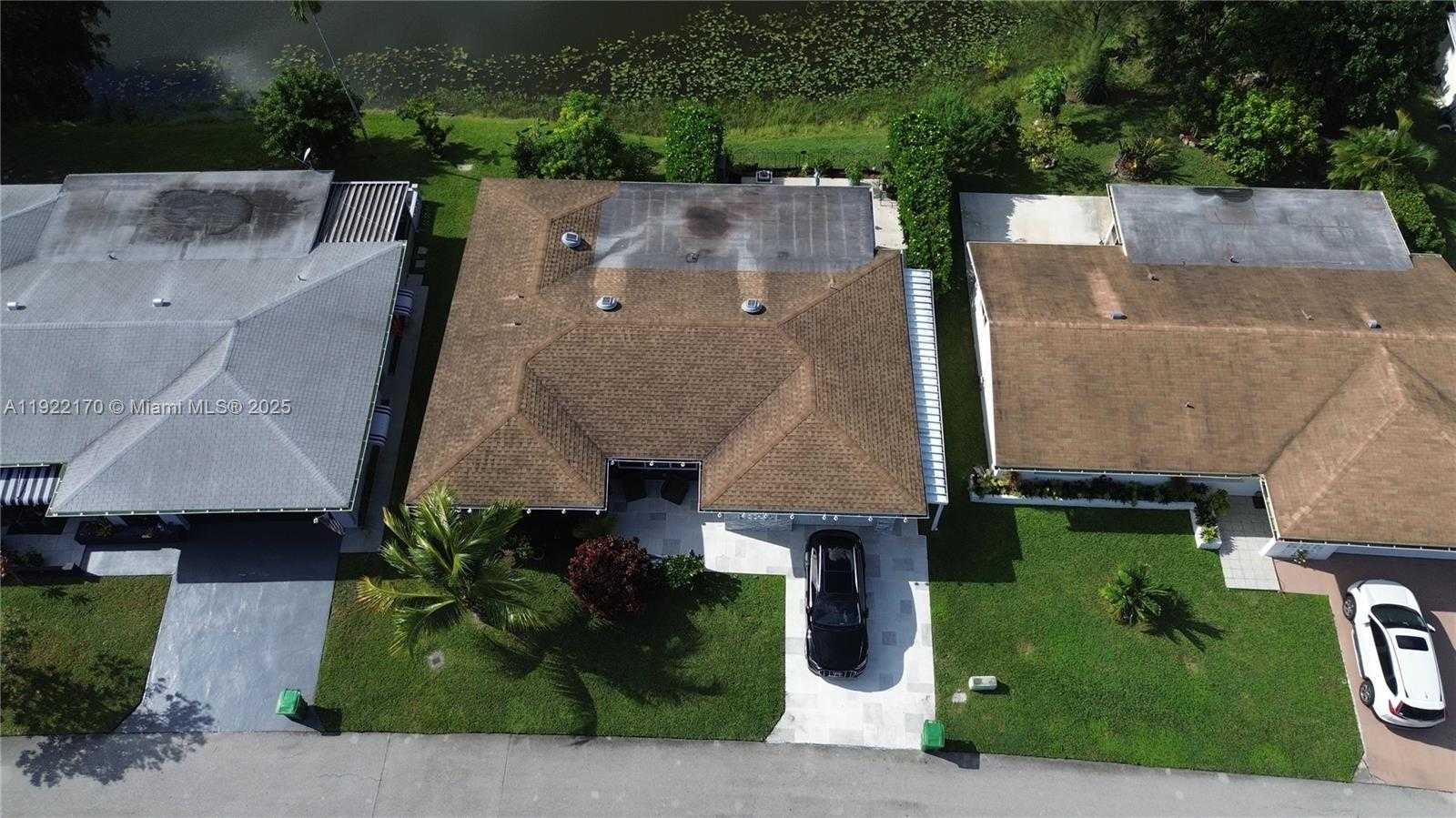 Small Image of 4905 NORTH WEST 49TH RD, Tamarac Number 16