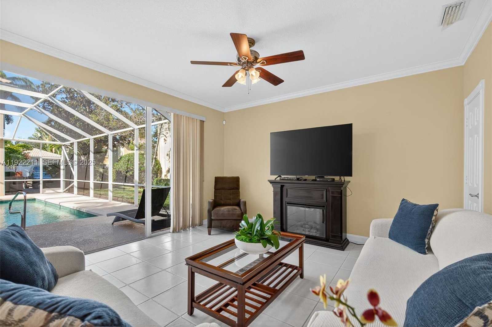 Small Image of 3518 COMMUNITY DR, Jupiter Number 10