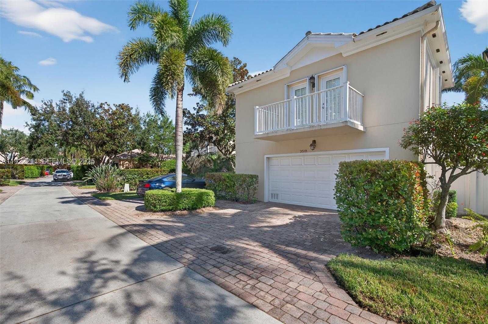 Small Image of 3518 COMMUNITY DR, Jupiter Number 30