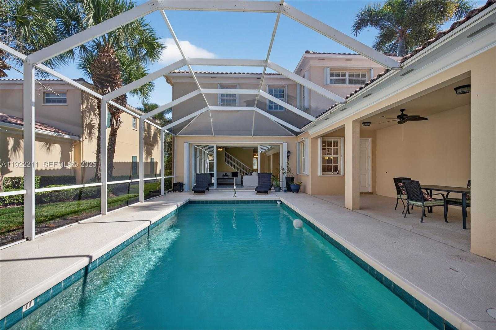 Small Image of 3518 COMMUNITY DR, Jupiter Number 32