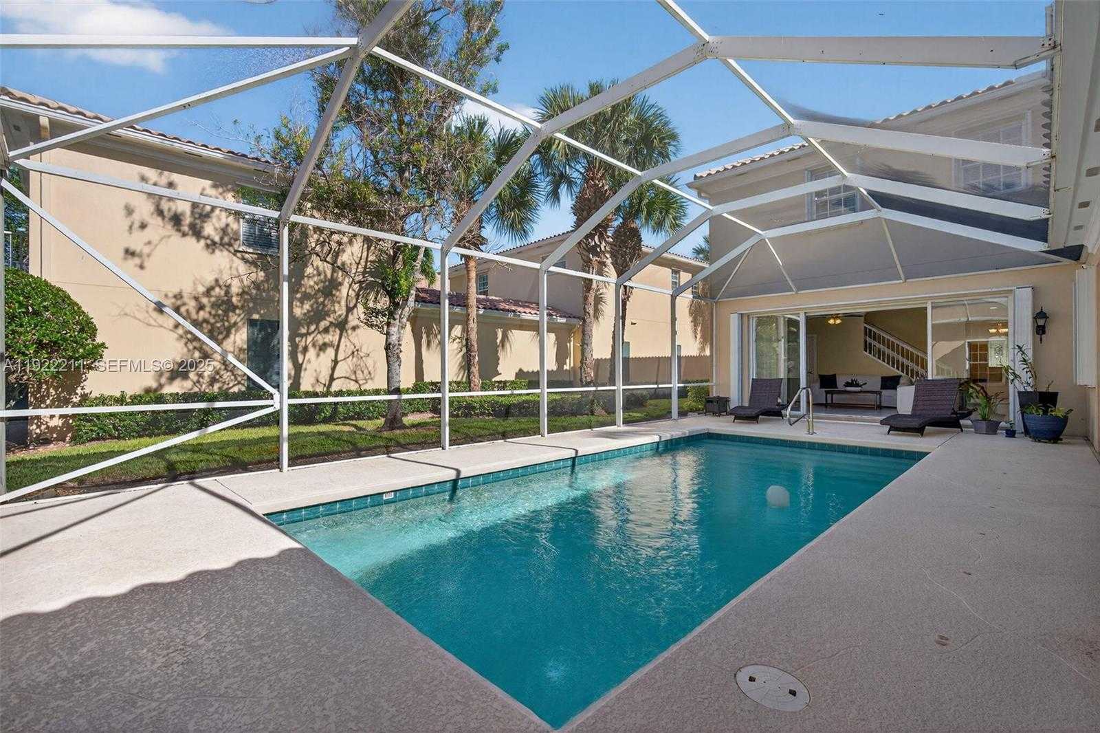 Small Image of 3518 COMMUNITY DR, Jupiter Number 36