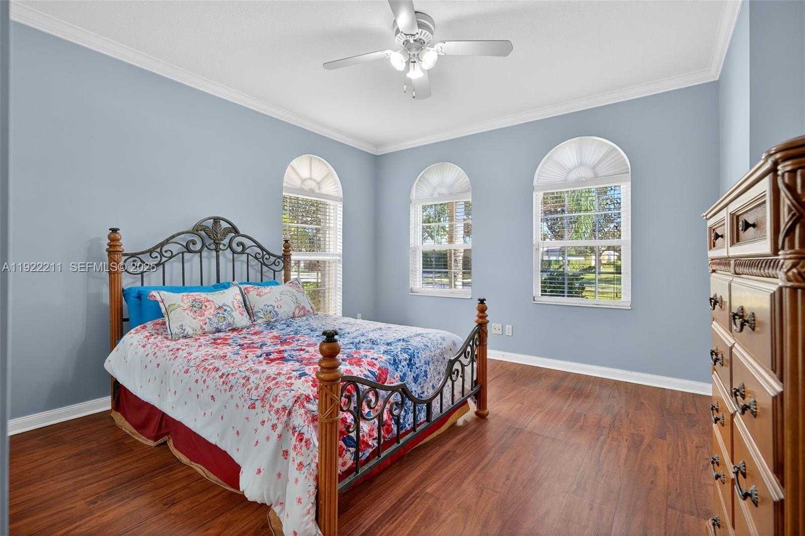 Small Image of 3518 COMMUNITY DR, Jupiter Number 7