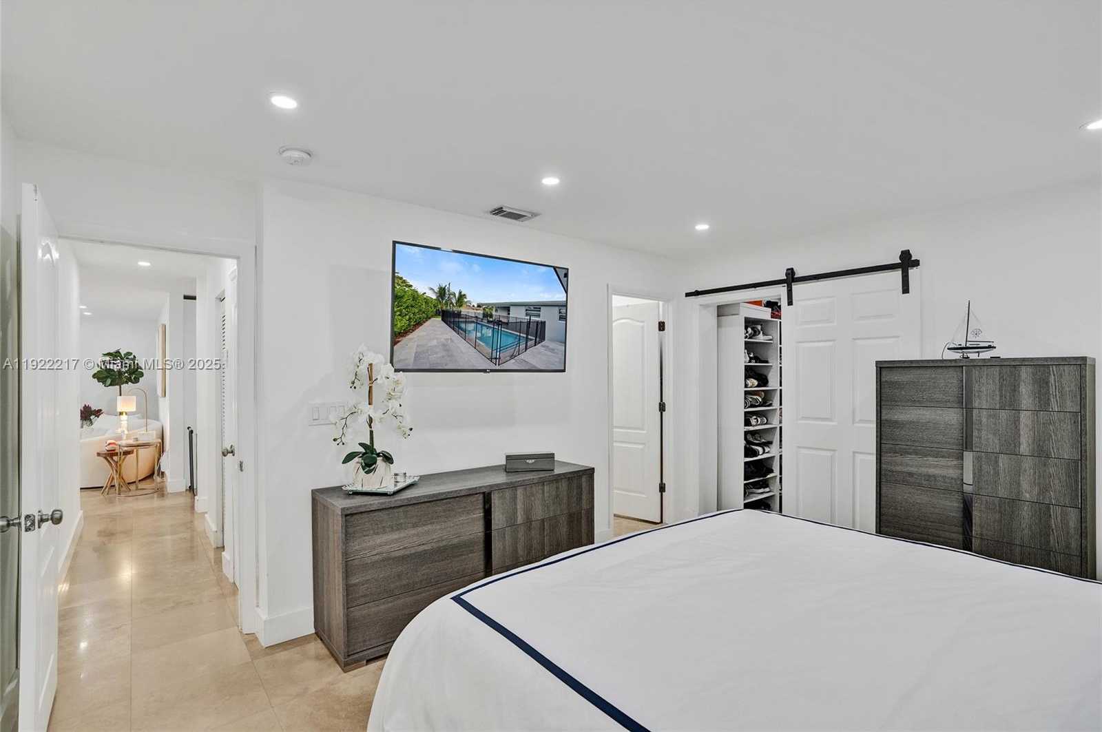 Small Image of 10401 SOUTH WEST 53RD ST, Miami Number 17