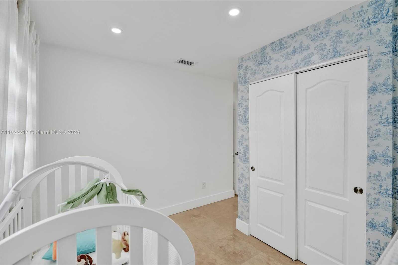 Small Image of 10401 SOUTH WEST 53RD ST, Miami Number 21