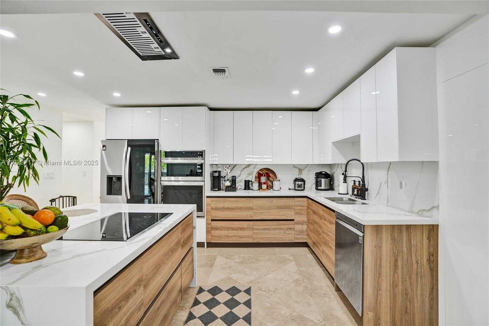 Small Image of 10401 SOUTH WEST 53RD ST, Miami Number 35