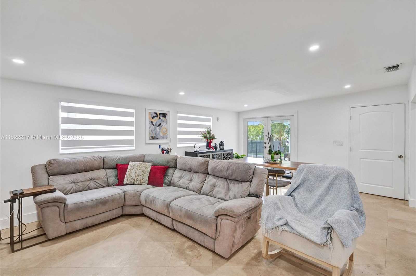 Small Image of 10401 SOUTH WEST 53RD ST, Miami Number 36