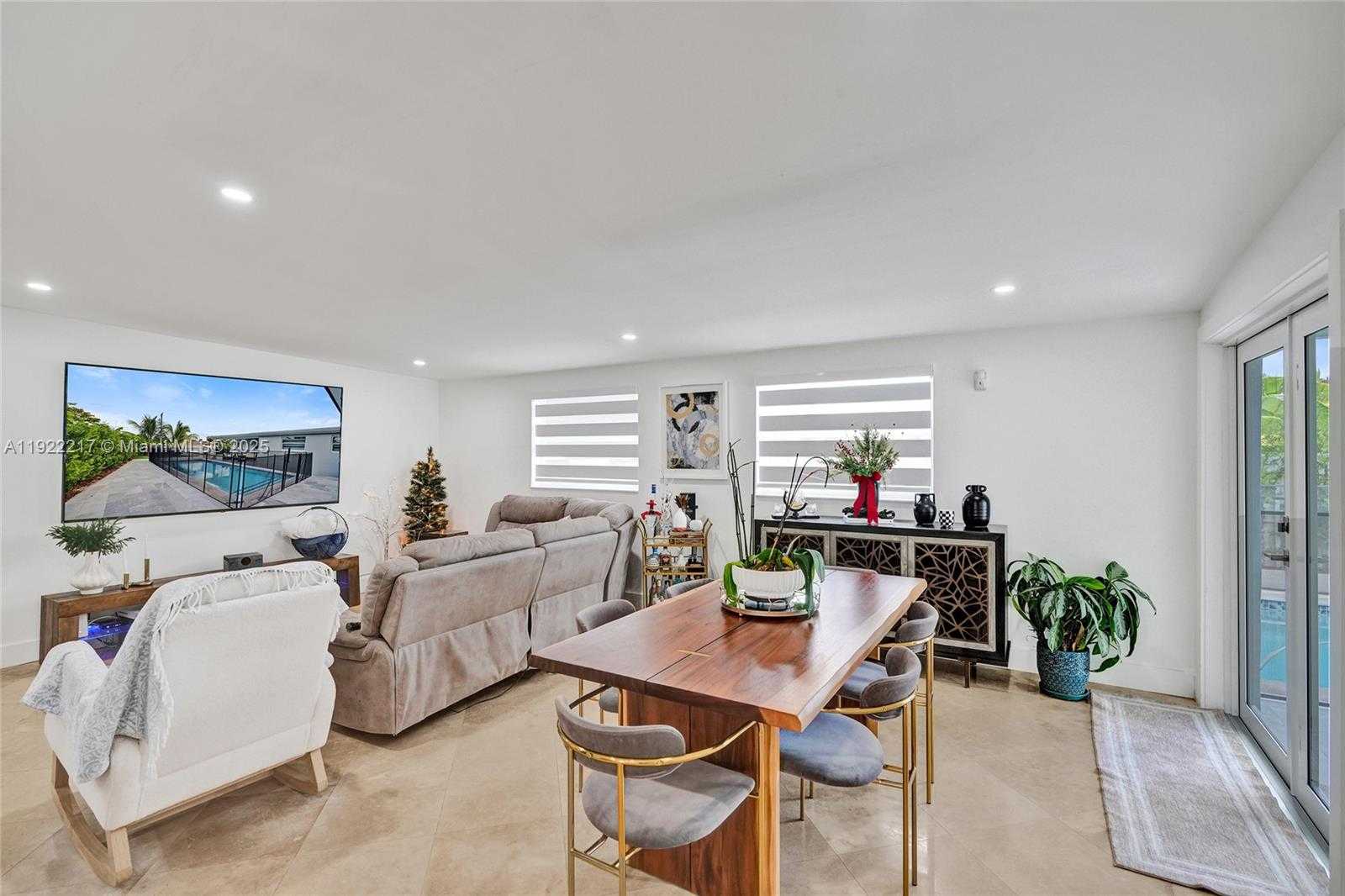 Small Image of 10401 SOUTH WEST 53RD ST, Miami Number 37