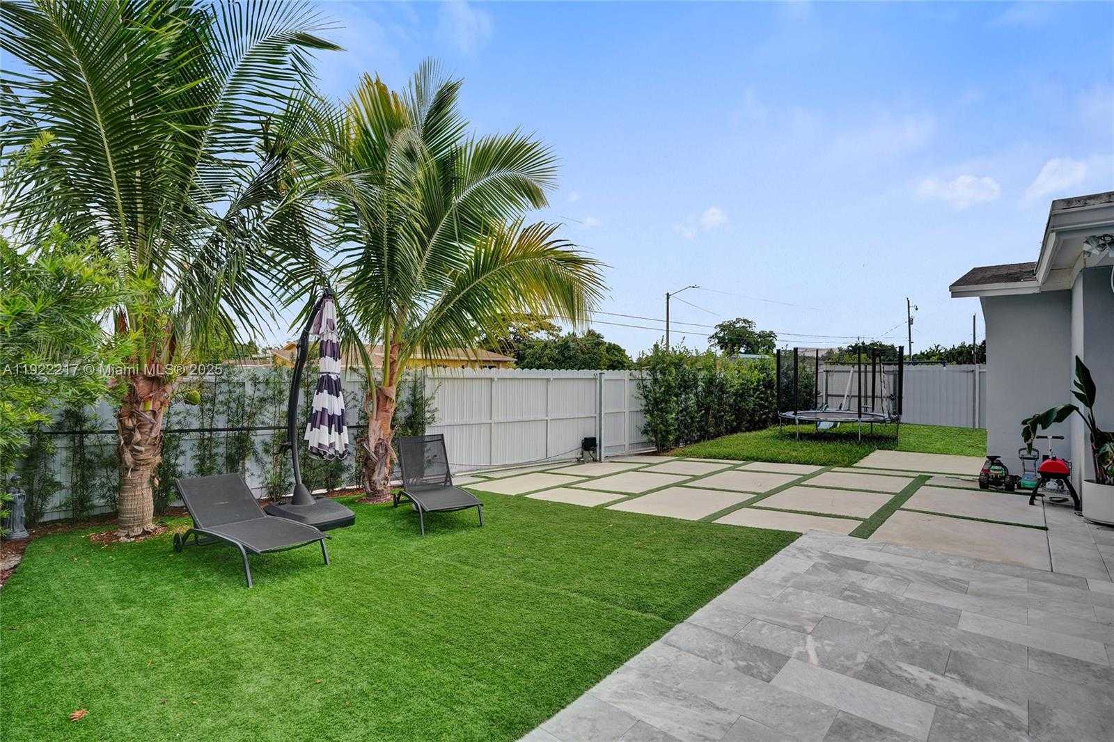 Small Image of 10401 SOUTH WEST 53RD ST, Miami Number 43