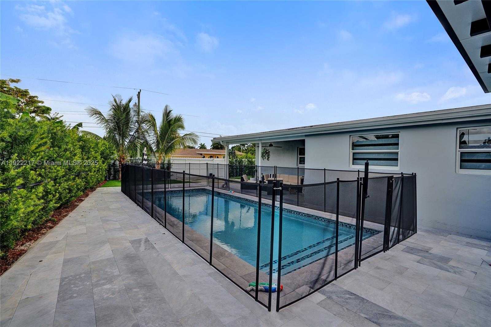 Small Image of 10401 SOUTH WEST 53RD ST, Miami Number 48