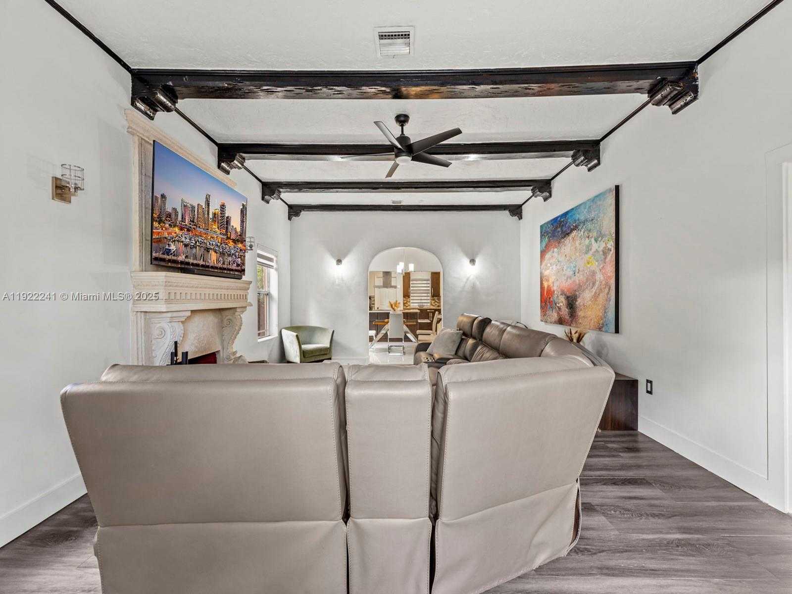 Small Image of 37 NORTH WEST 47TH TER, Miami Number 12