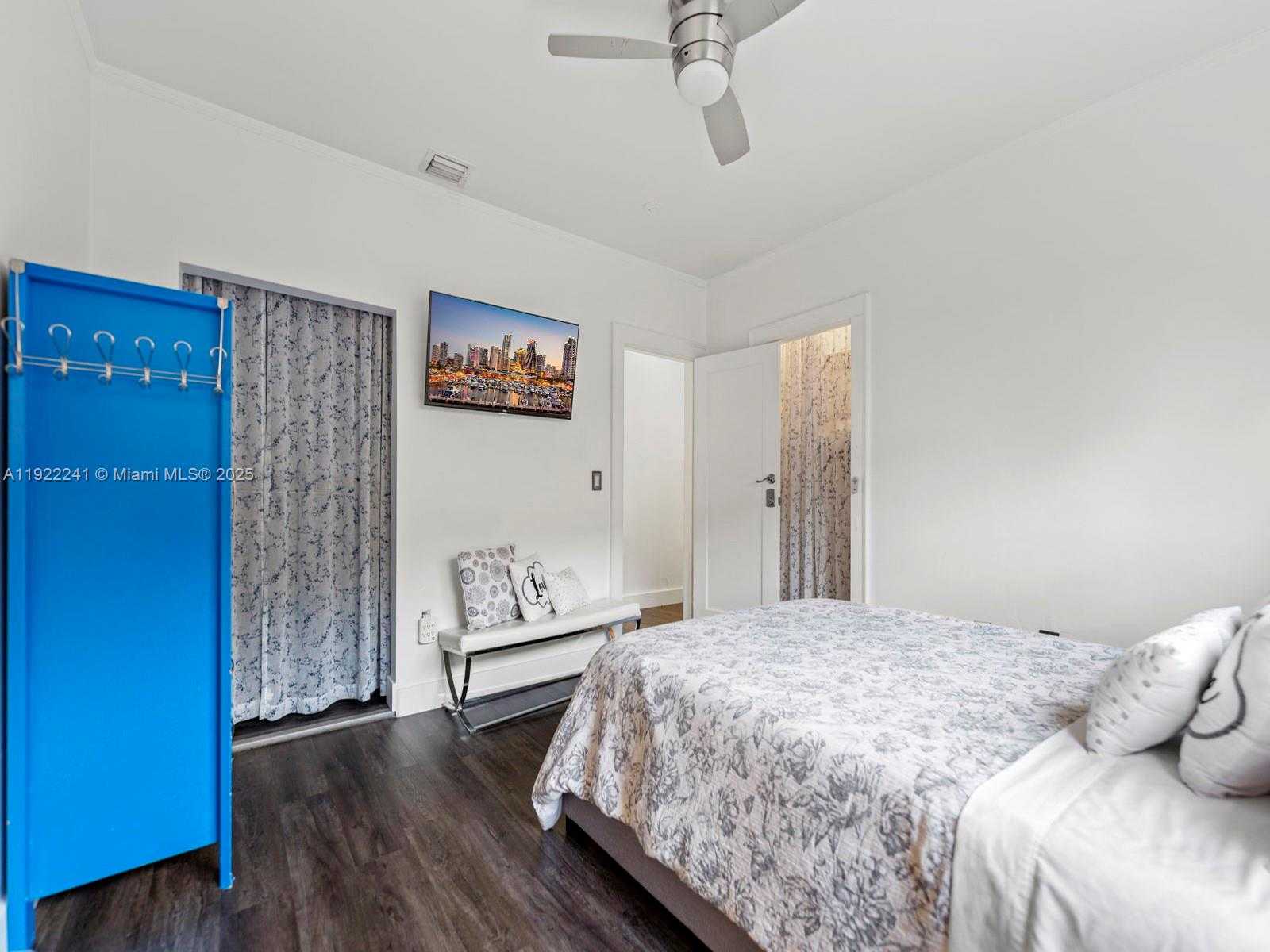 Small Image of 37 NORTH WEST 47TH TER, Miami Number 27