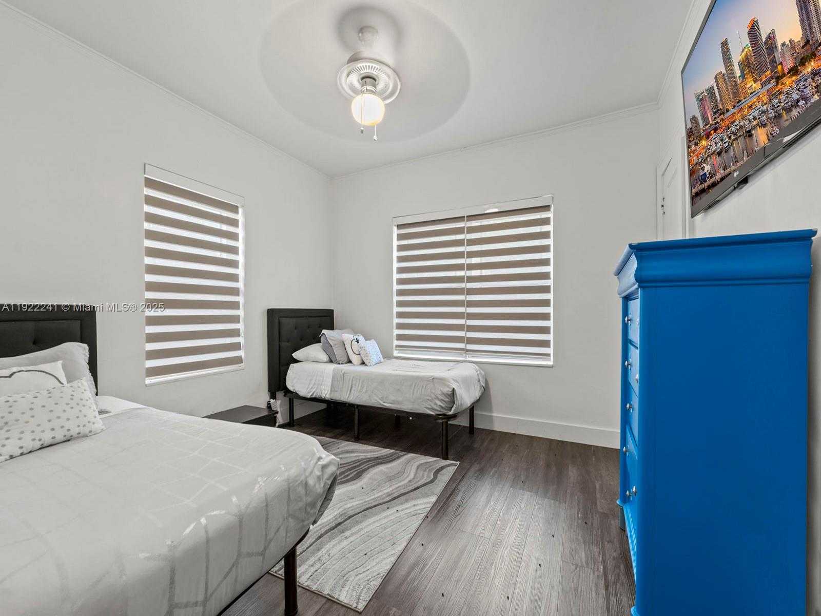 Small Image of 37 NORTH WEST 47TH TER, Miami Number 31