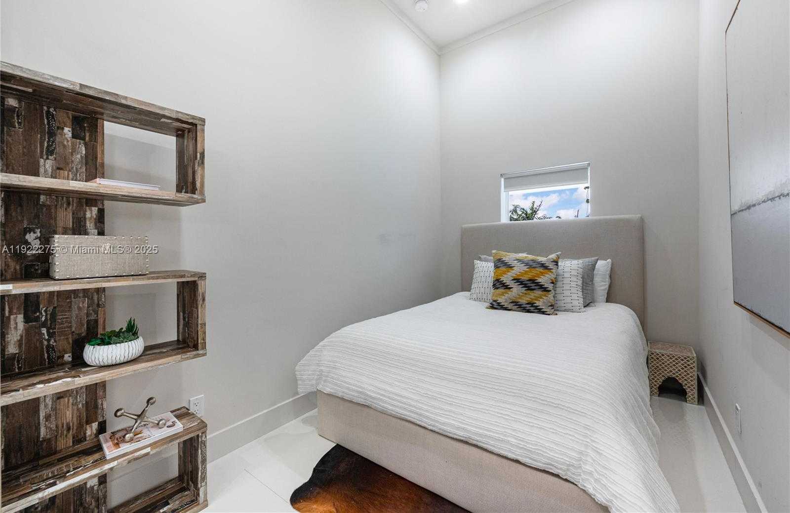 Small Image of 2112 NORTH EAST 17TH AVE, Wilton Manors Number 42