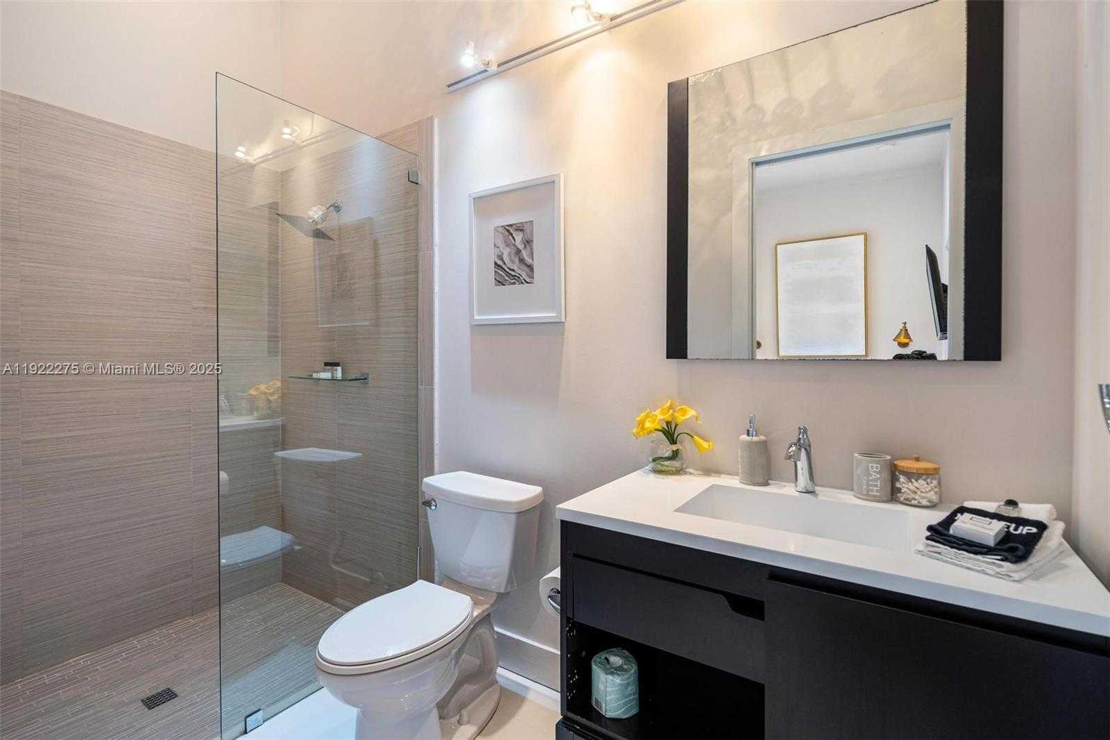 Small Image of 2112 NORTH EAST 17TH AVE, Wilton Manors Number 48